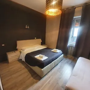 Sira House Milán