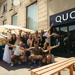  Hostel Quo